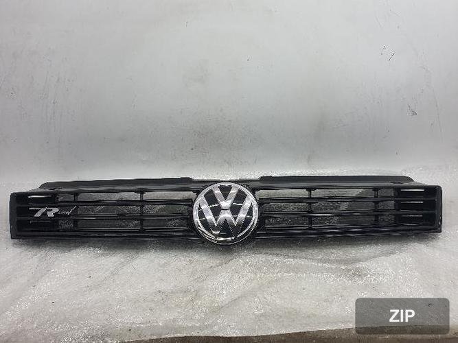 Volkswagen Polo 1.4 TDI 2016 — решётка радиатора