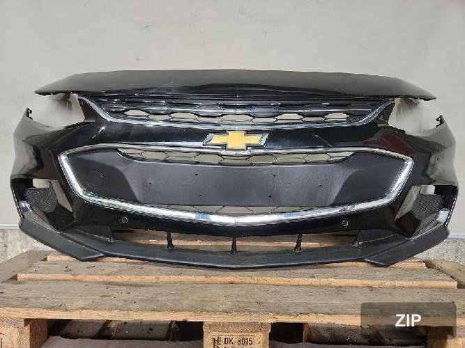 Chevrolet Malibu 2017 — передний бампер