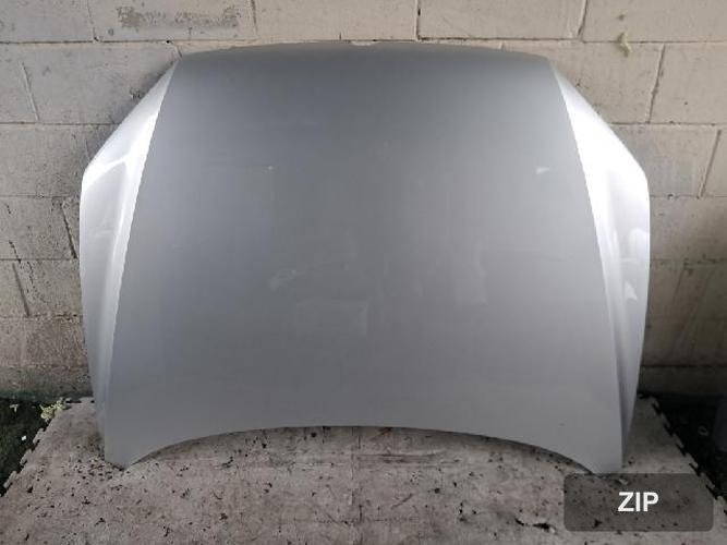Volkswagen Passat 2015 — капот