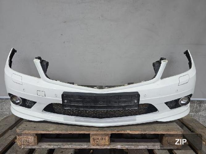 Mercedes-Benz C-Class 2010 — передний бампер