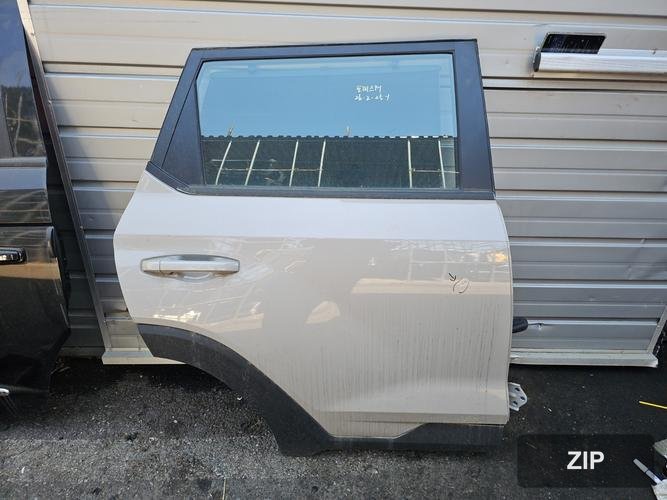 SsangYong Torres 2023 — дверь задняя правая