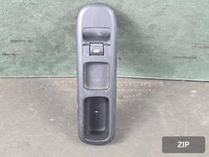 Peugeot 3008 2014 — кнопка стеклоподъемника 96650618ZD