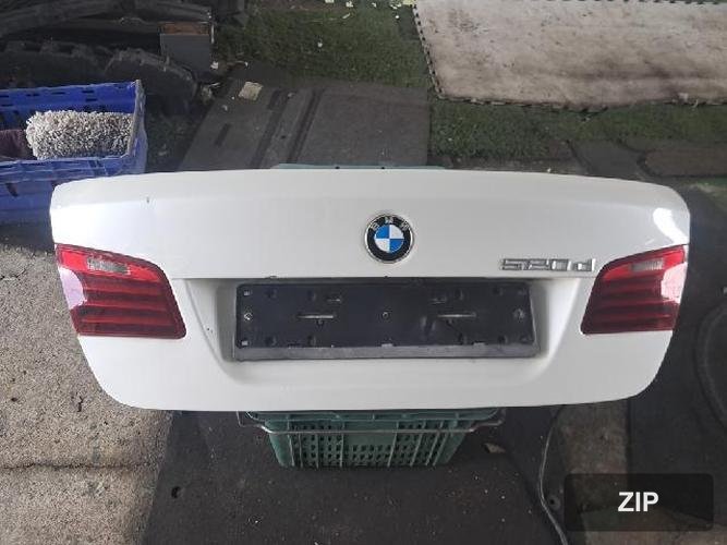 BMW 5 Series 2015 — крышка багажника 3