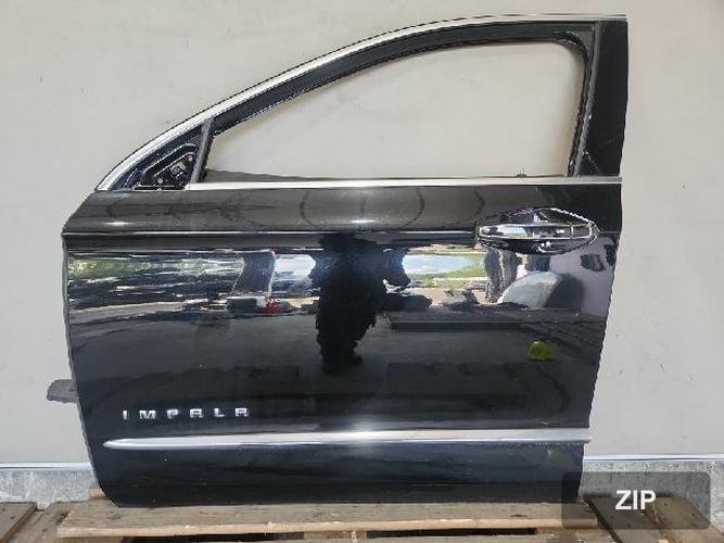 Chevrolet Impala 2016 — дверь передняя левая