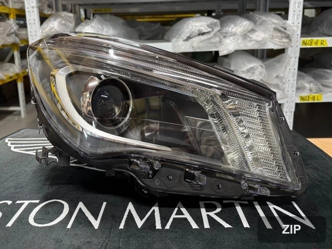 Mercedes-Benz A-Class 2015 — зеркало боковое правое (восстановленное)
