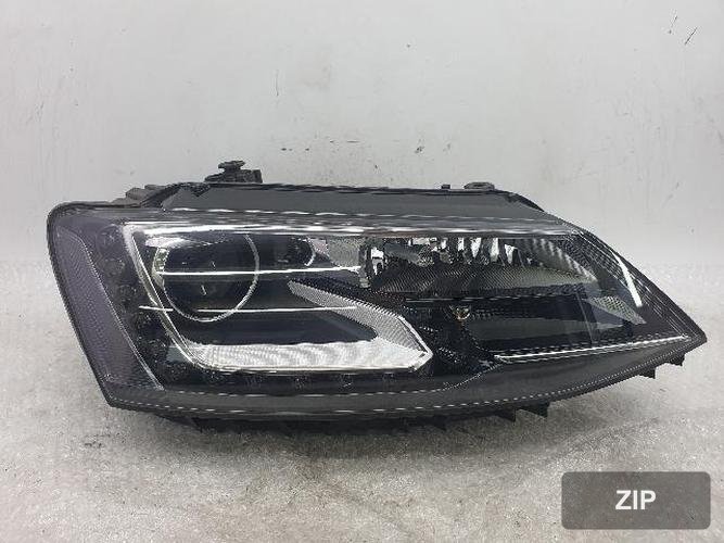 Volkswagen Jetta 2015 — фара правая 5C7 941 752 E 2