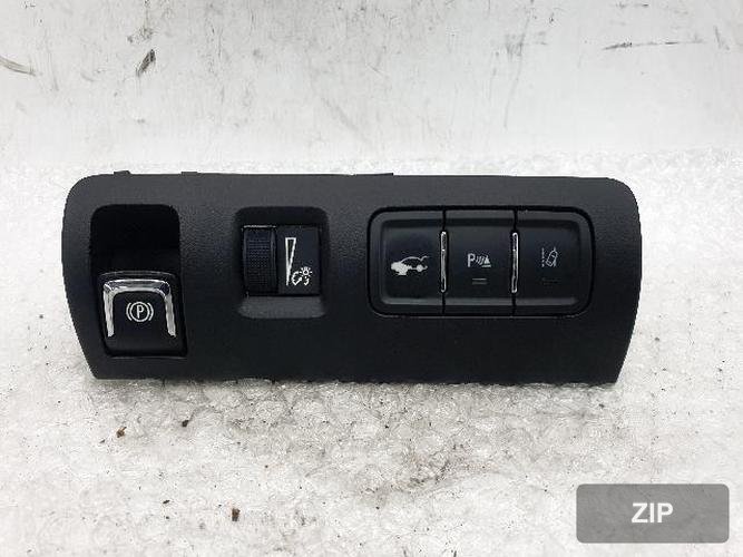 GM Daewoo Impala 2016 — панель переключателей