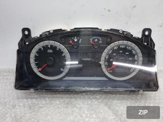 Ford Escape 2009 — приборная панель 9L8T-10849-H0