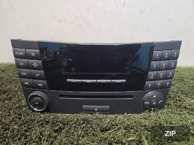 Mercedes-Benz E-класс 2004 — AV-система A 211 820 98 89