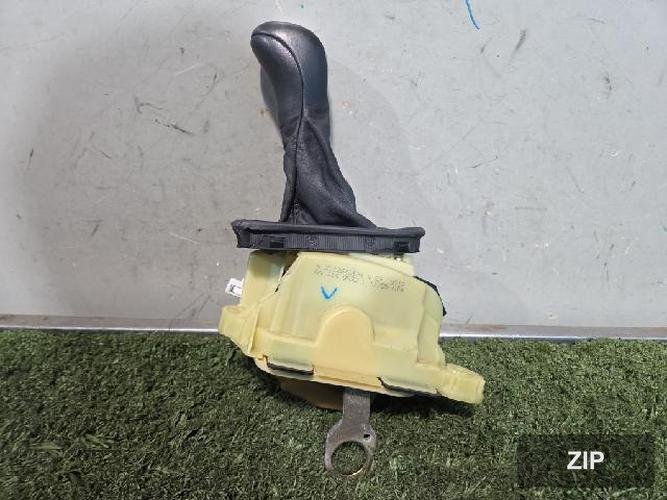 Mercedes-Benz E-Class 2004 — рычаг переключения передач A2112673124
