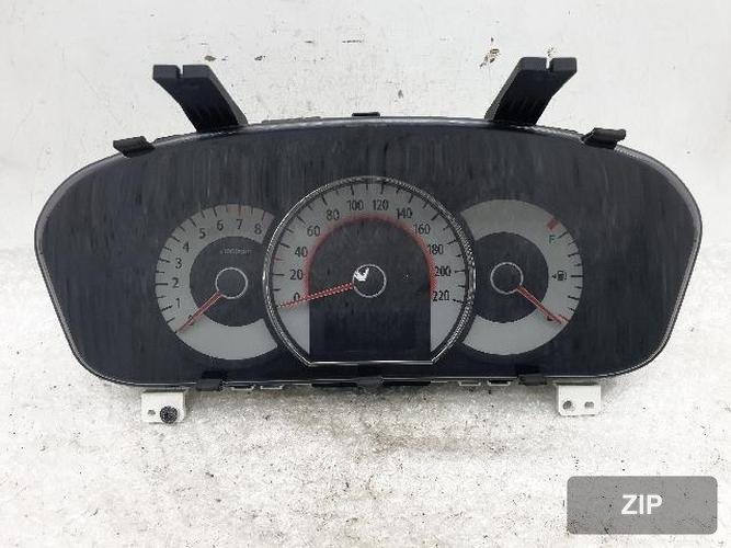 Kia Carens 2011 — панель приборов (LPG)