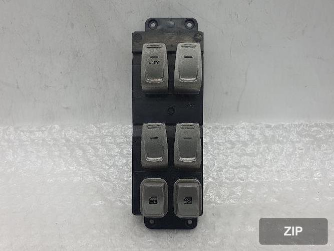 KG Mobility Tivoli 2017 — переключатель стеклоподъемника 85911-35100