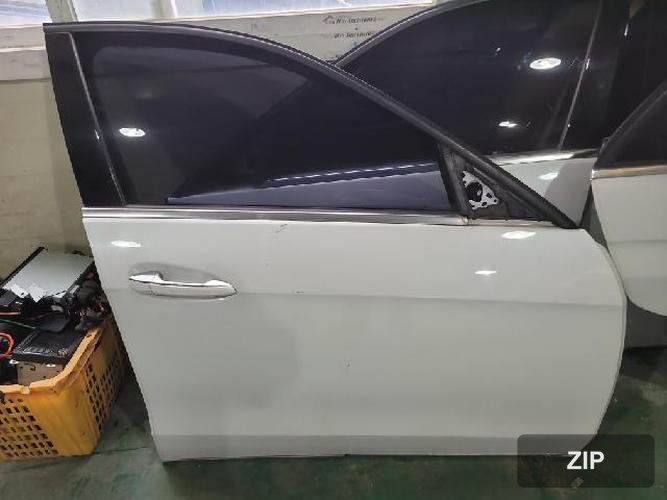 Mercedes-Benz E-класс 2014 — передняя дверь правая