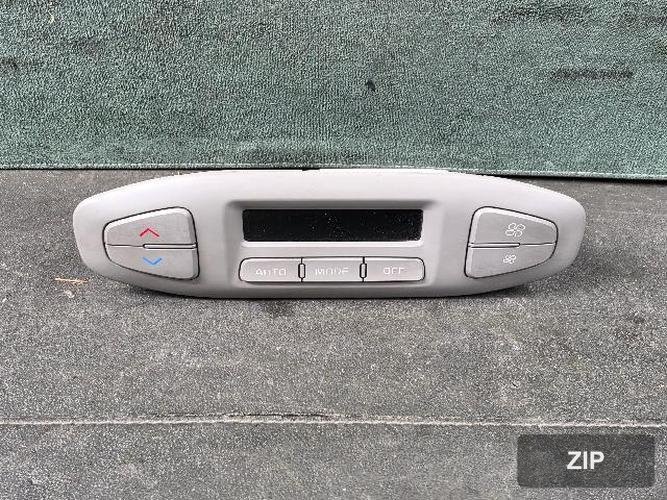 Kia Carnival 2015 — переключатель управления климатом