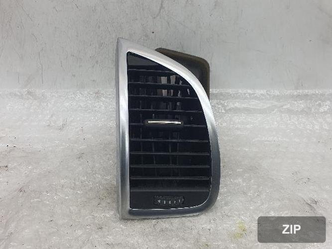 Audi Q7 2014 — дефлектор воздуховода 4L0 820 901