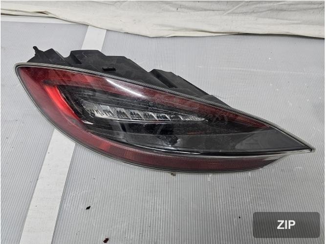 Porsche Cayman 2013 — задний фонарь правый (наружный)