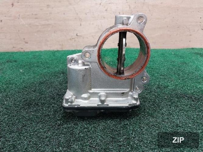 Дроссельная заслонка Mercedes-Benz E-класс A6540900070