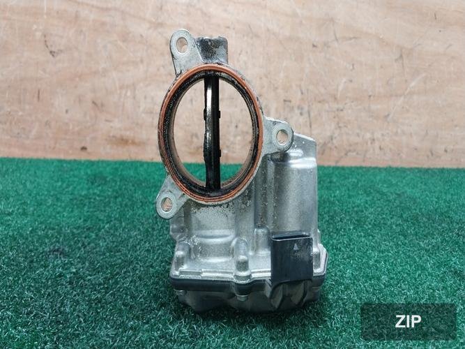 Дроссельная заслонка Mercedes-Benz E-класс A6540900070