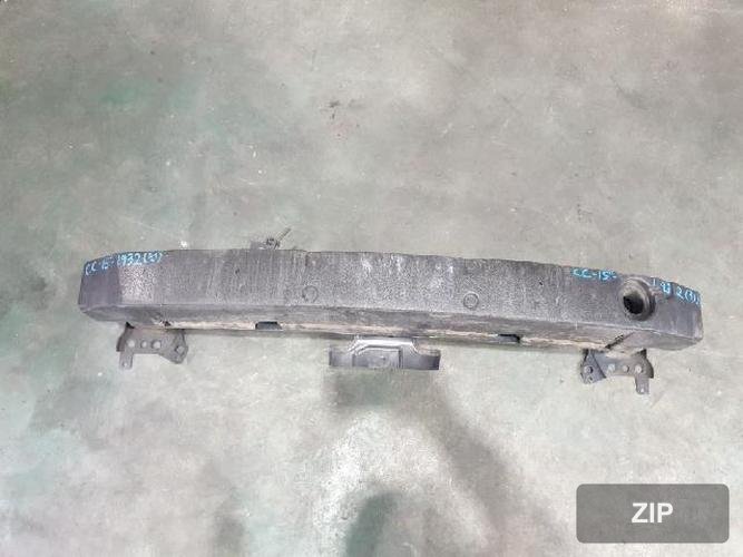 Передняя усиливающая балка бампера 3C8807109C