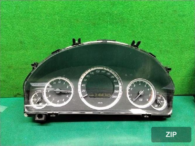 Панель приборов Mercedes-Benz E-класс A2129007303