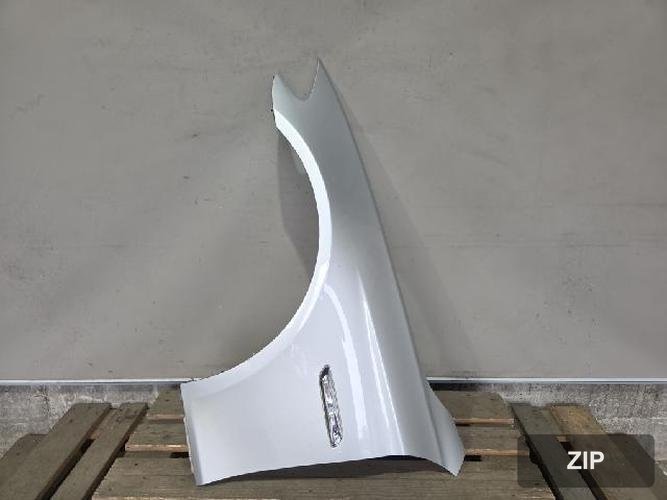 Крыло переднее левое