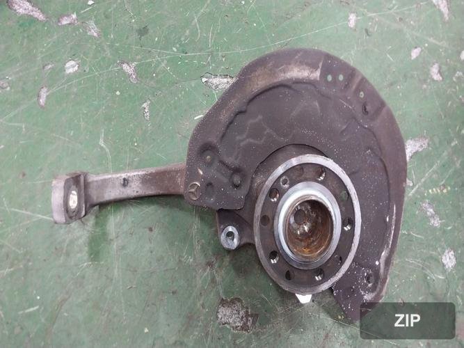 Поворотный кулак передний правый Mercedes-Benz C-Class A2053322200