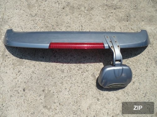 Накладка крышки багажника Santafe CM 872102B000 с фонарём HMS