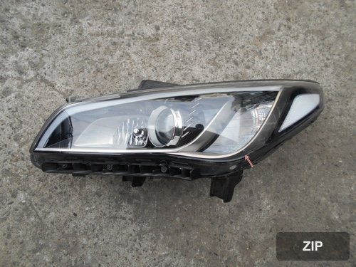 Фара передняя левая HID 8-контактная 92101C1100