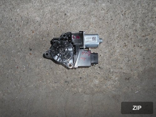 Мотор стеклоподъемника передний левый 82450D4000