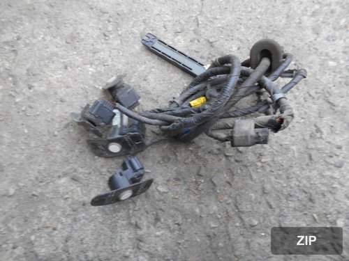 Задний бампер K5 с проводкой 918952T080 и датчиком парковки
