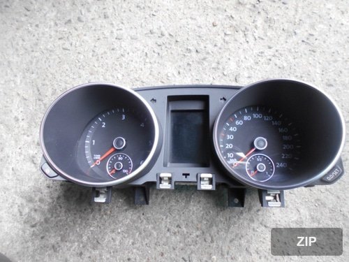 Приборная панель Volkswagen Golf 6 поколения 5K0920870G дизель автомат