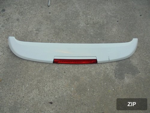Накладка крышки багажника Santafe CM 872102B000 с фонарем