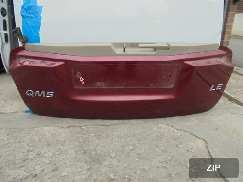 Накладка крышки багажника нижняя QM5 902100002R