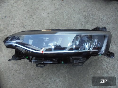 Фара передняя левая LED 260608041R