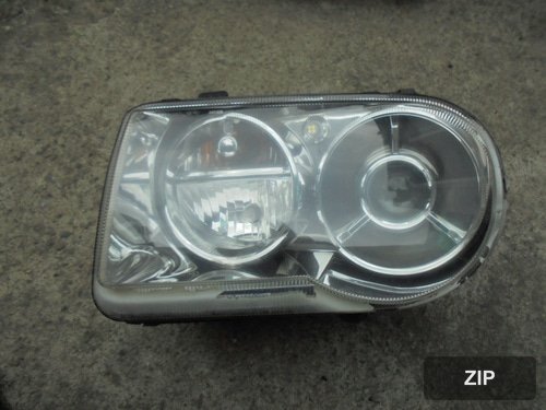 Фара передняя левая HID 5701061AA/04815761AD