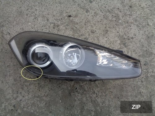 Фара передняя правая HID 921022C800