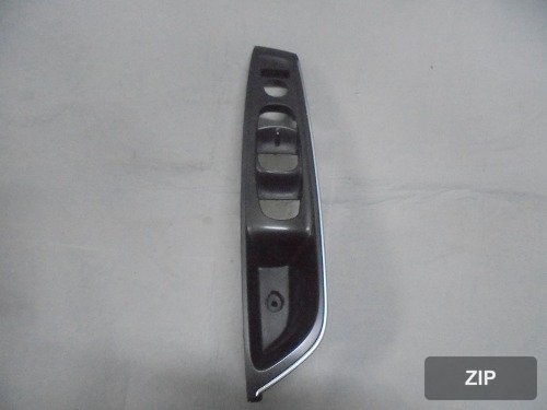 Накладка переключателя стеклоподъемника двери передней левой W22221ZG000