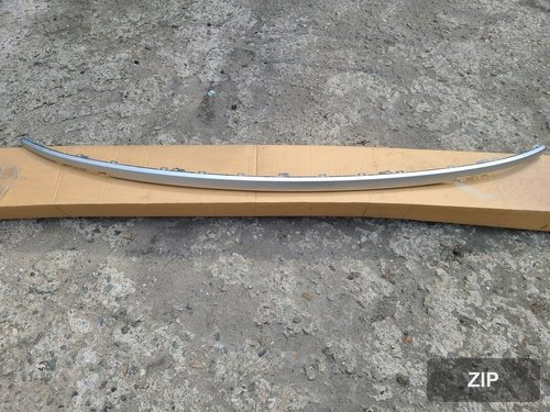 Молдинг передний нижний бампера LR157968