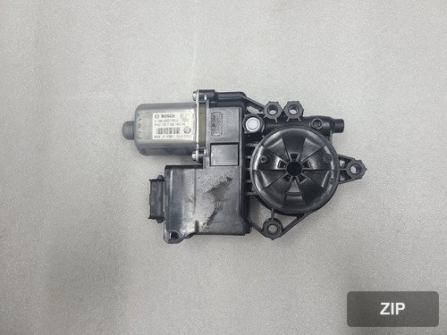 Мотор стеклоподъёмника передний левый 82450D2000