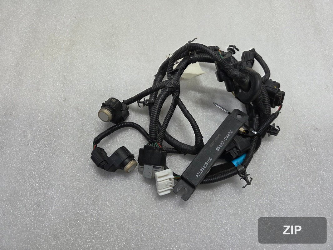 Накладка заднего бампера с жгутом проводов BWSE 91890D4060 и датчиками парковки 95720D3000SWP (4 шт.)
