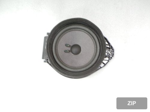 Передняя дверная панель с BOSE динамиком