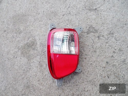 Отражатель заднего бампера левый 924011Y210